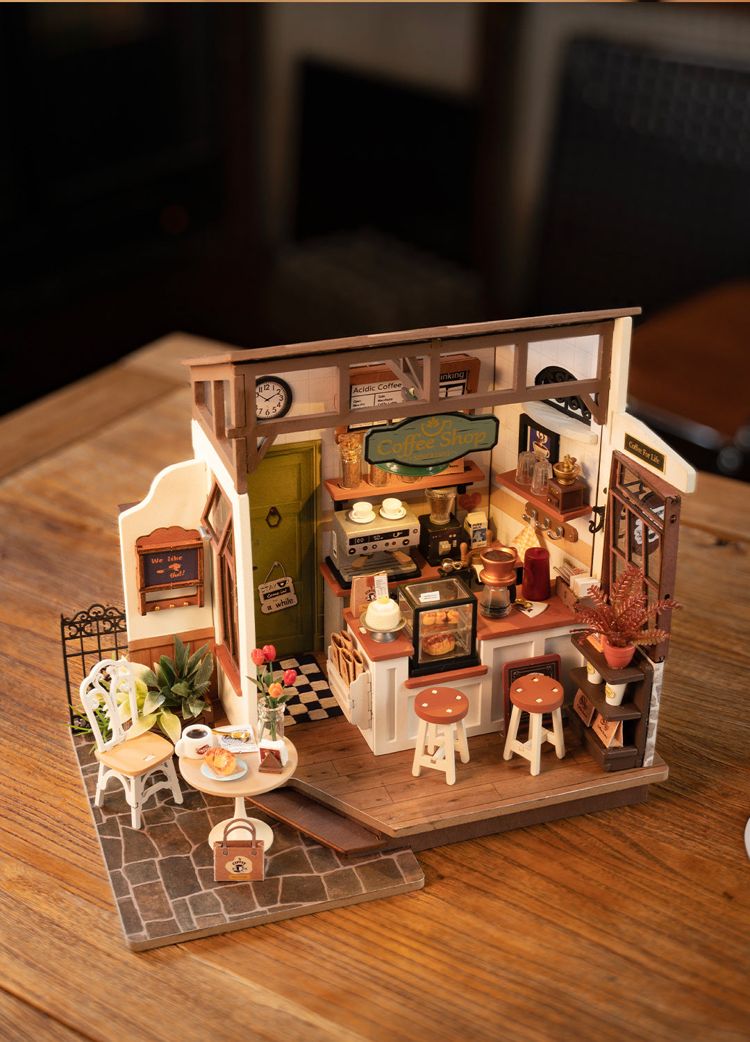 No.17 Café Coffee Shop DIY Wooden Miniature House Kit (DG162)