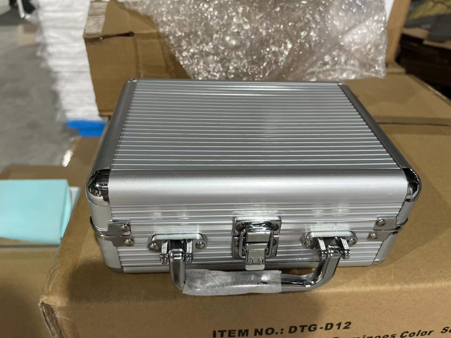 Aluminum Case Mexican Train Dominoes Set With Trains & Score Pads